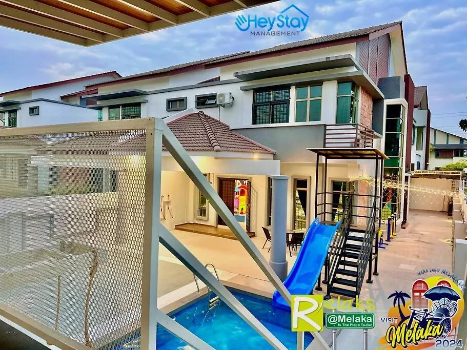 Villa 20Pax4B3B Privatepool /Karaok/Pooltable/Bbq 말라카 0*,  말레이시아