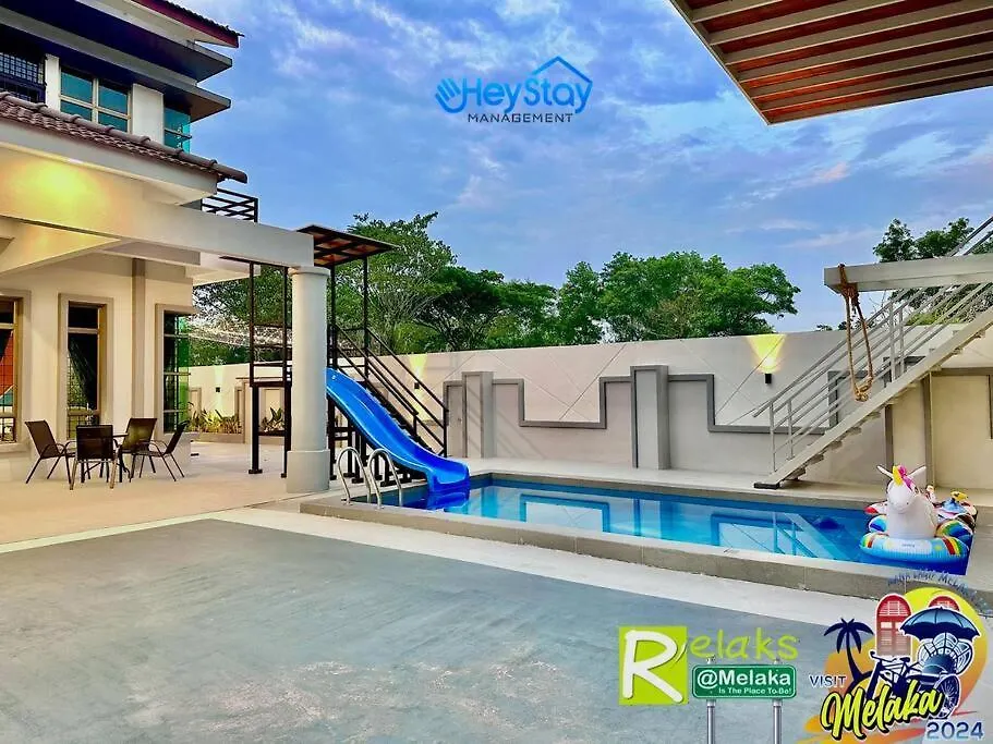 Villa 20Pax4B3B Privatepool /Karaok/Pooltable/Bbq 말라카 0*,