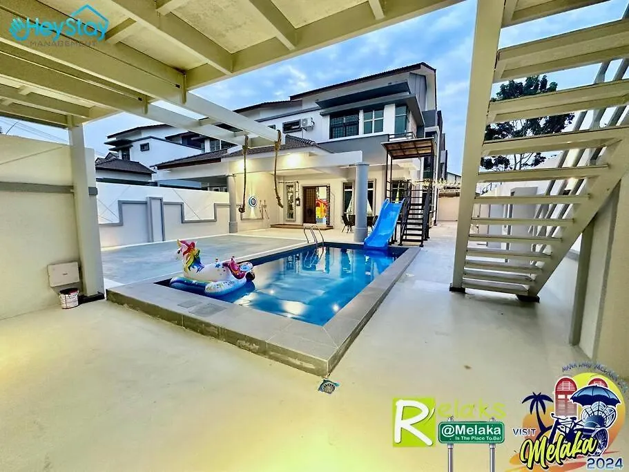 펜션 Villa 20Pax4B3B Privatepool /Karaok/Pooltable/Bbq 말라카 말레이시아